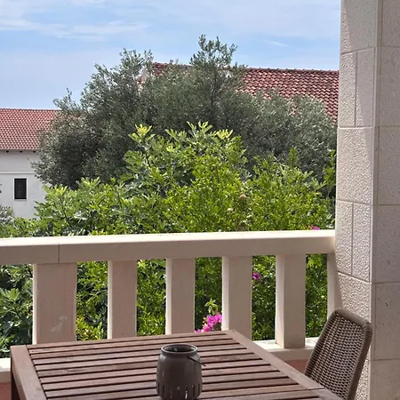 Lulu Apartment Orebic