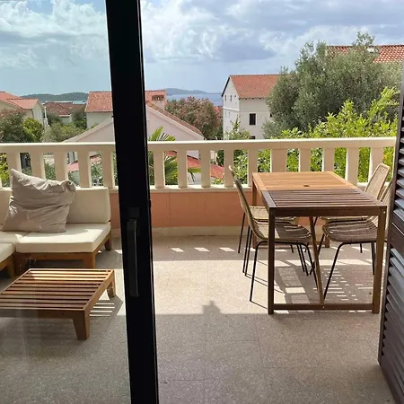 Lulu Apartman *