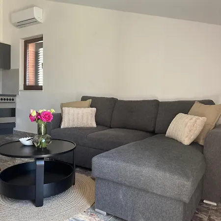 Lulu * أوروبيتش