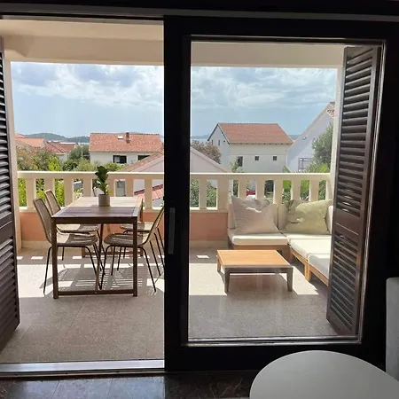 Lulu Apartment