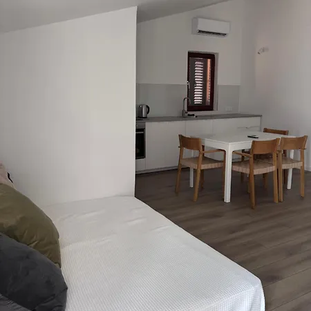 Lulu Lejlighed Orebić